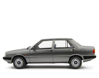 Lancia Prisma 1300 (Intermedia) 1985 Optional Decals 1500 - 1600 - Diesel - Turbo Ds Grigio metallizzato Laudoracing 1:18 Resinemodell (Türen, Motorhaube... nicht zu öffnen!)